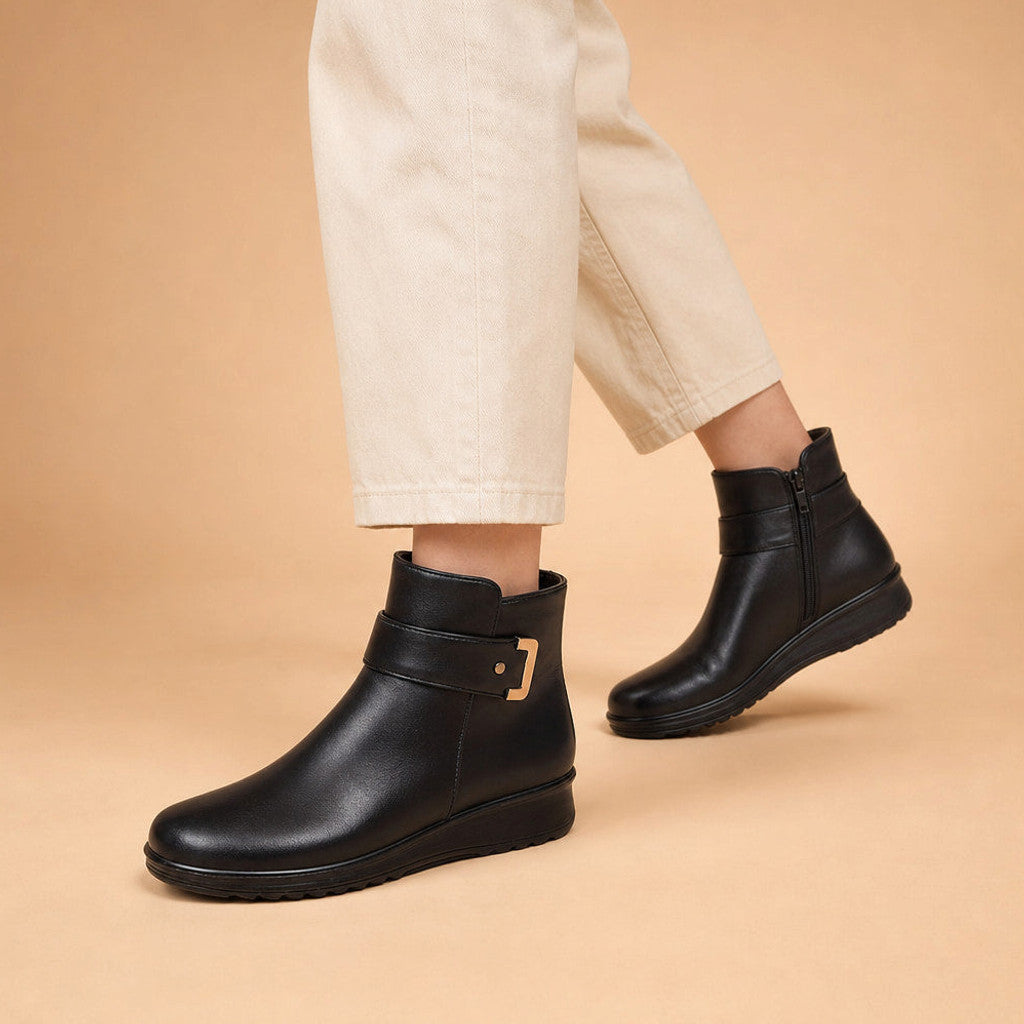 Callista | Chelsea Boots Fleece Lined Black Black – Product Photo