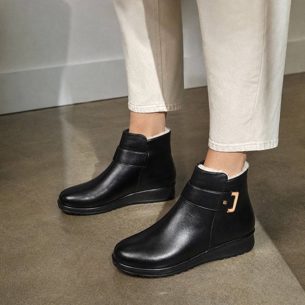 Callista | Chelsea Boots Fleece Lined Black – Styled Editorial Shot