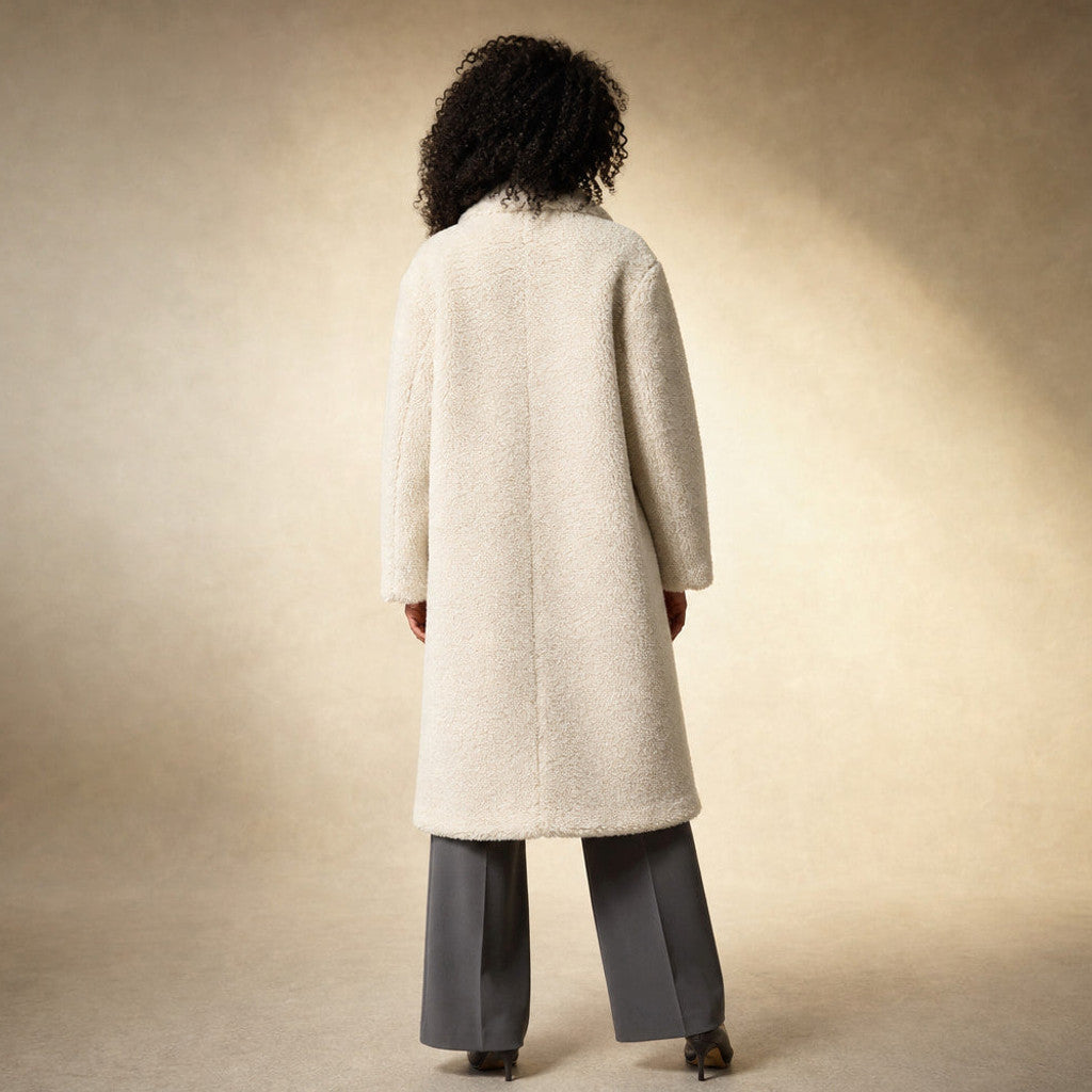 Lucelia | Teddy Coat Longline Wrap Off-white – Full Look