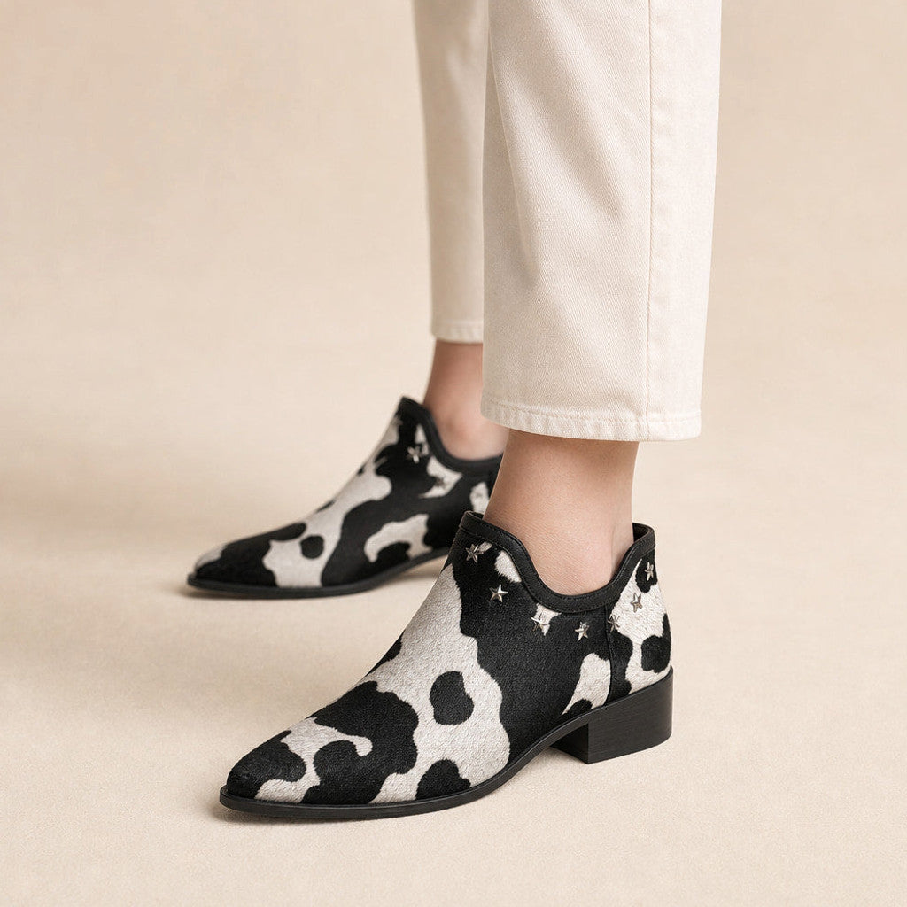 Mathilda | Chelsea Boots Pointed Toe Star Studs in Black – Premium Editorial