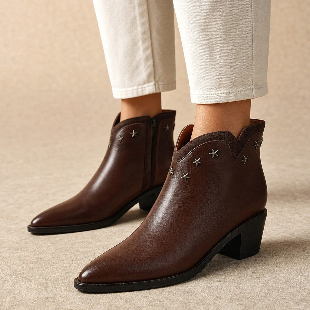 Mathilda | Chelsea Boots Pointed Toe Star Studs in Brown – Premium Editorial